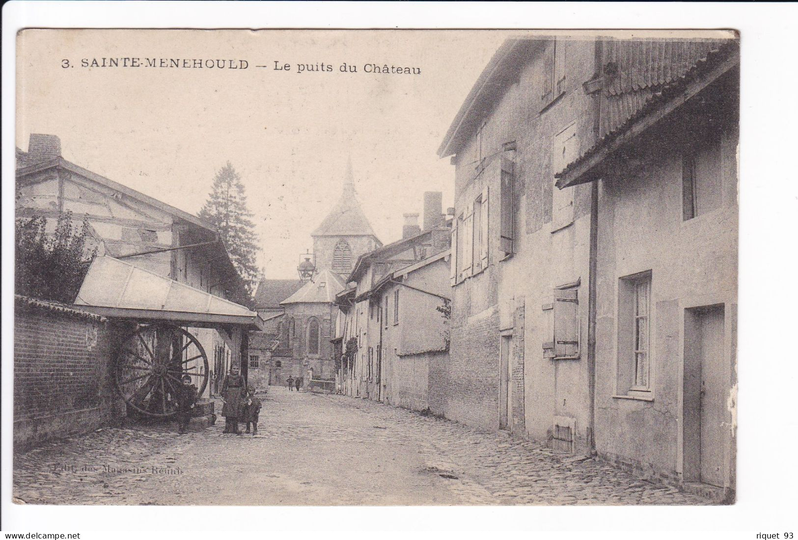 3 - SAINTE-MENEHOULD - Le Puits Du Château (dans Une Rue) - Sainte-Menehould