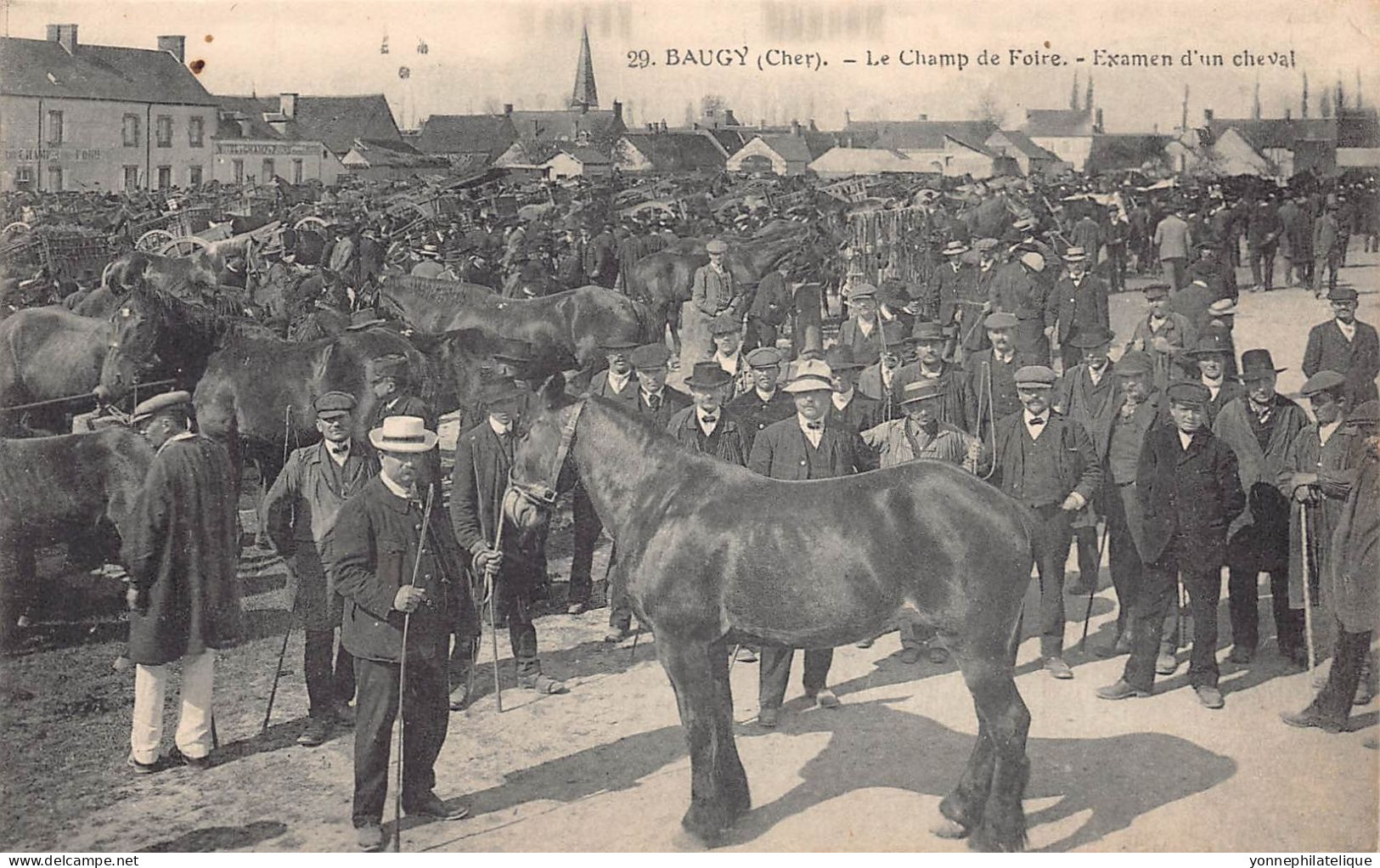 18 - CHER - BAUGY -  Le Champ De Foire- Superbe - (FR18-42) - Baugy