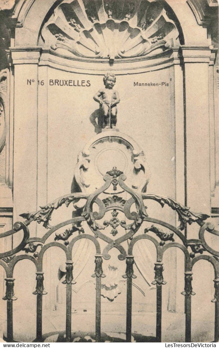 BELGIQUE - Bruxelles - Le Manneken Pis - Carte Postale Ancienne - Monumenti, Edifici