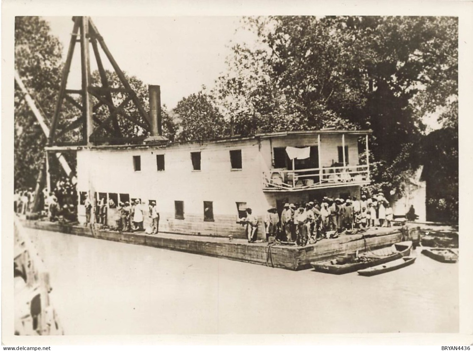 USA - LOUISIANNE - HABITANTS REFUGIES Sur Une ARCHE Dans L'attente Des SECOURS - PHOTOGRAPHIE  WIDE WORLD (13x18cm) - Amerika