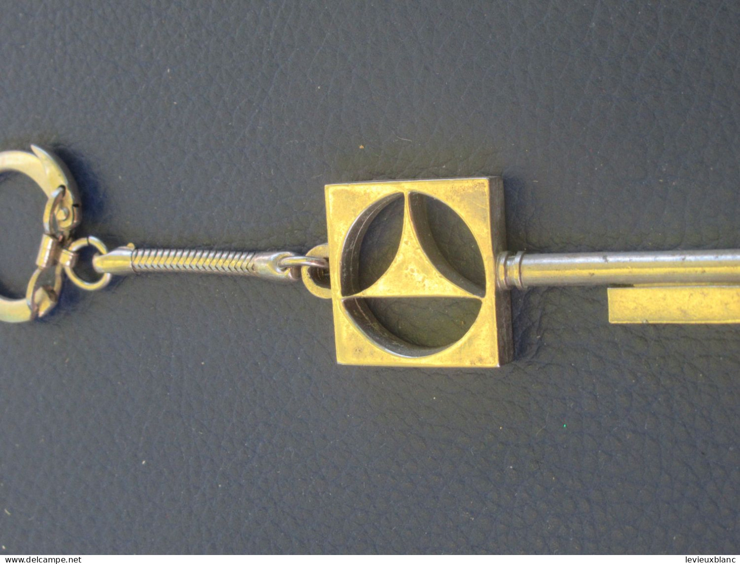 Porte-Clé  Ancien/Appareils Ménagers/"ELECTROLUX"/ LogoAvec Chaînette Serpent /Métal /Vers 1960-1980     POC639 - Key-rings