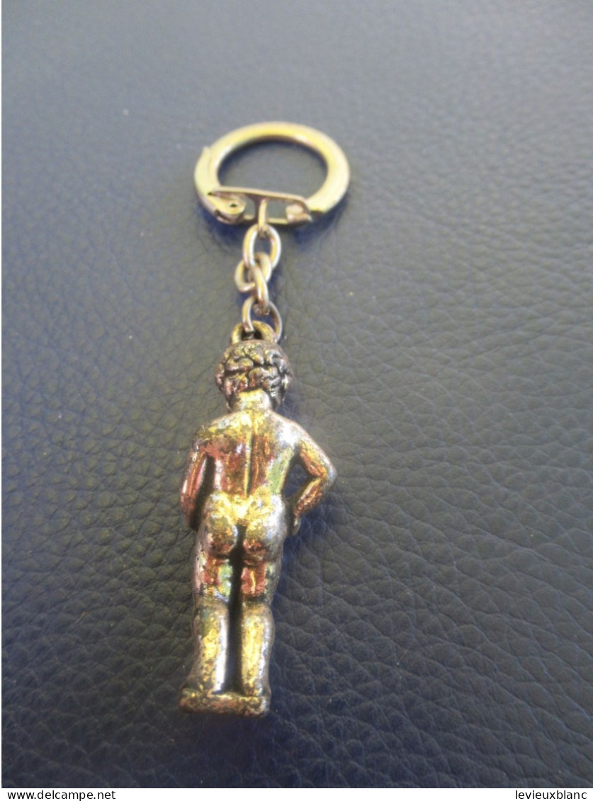 Porte-Clé  Ancien/ Belgique /" Manneeken -pis "/Métal / Avec Chaînette/Vers 1960-1980     POC682 - Key-rings