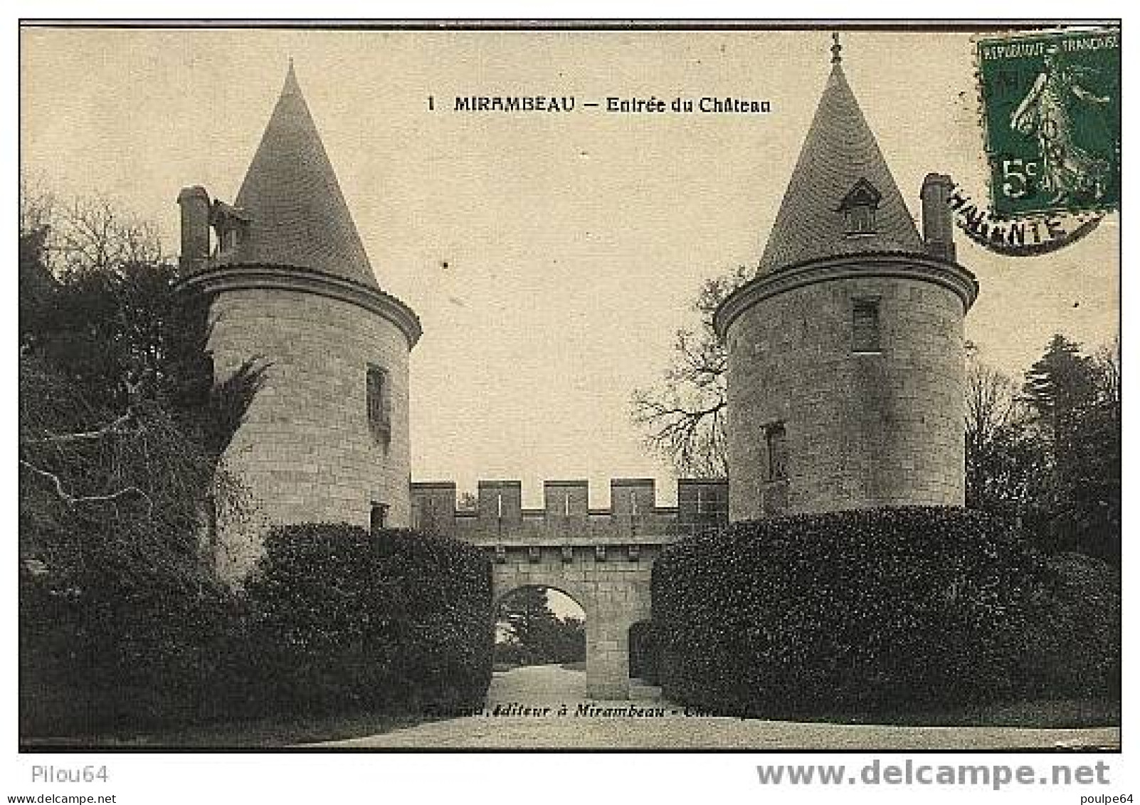 Mirambeau - L'entrée Du Château - Mirambeau