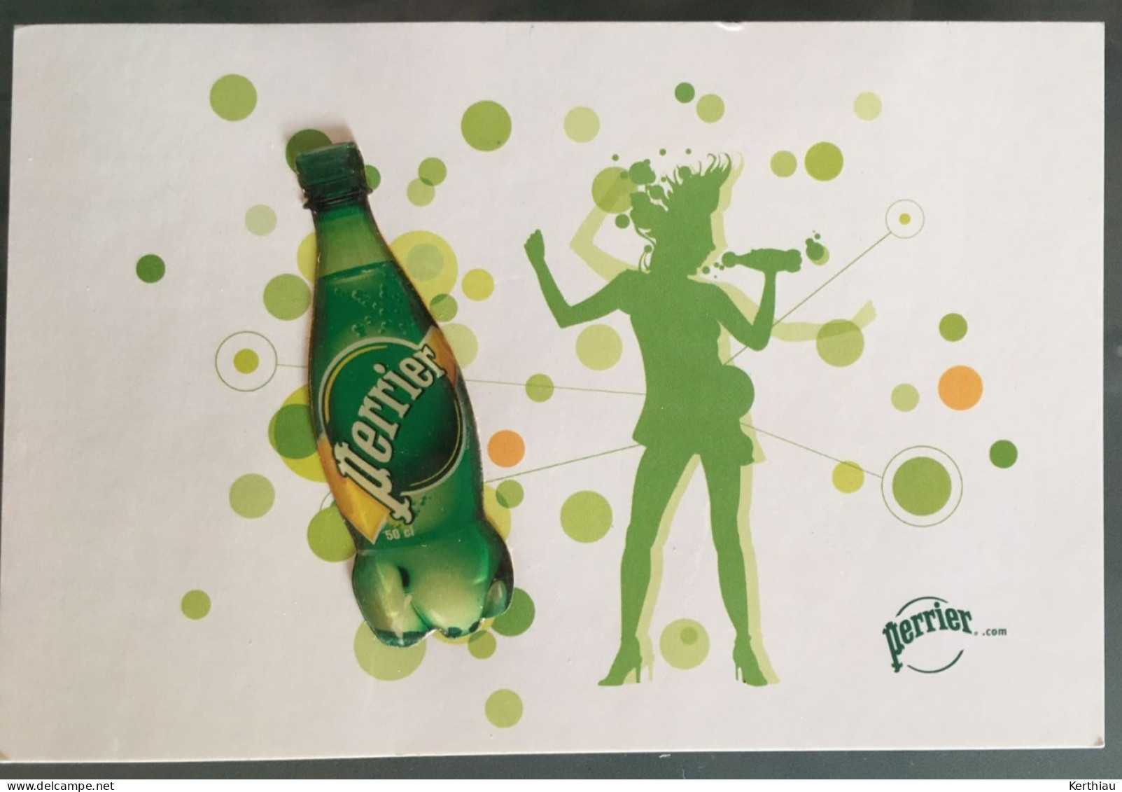 VERGEZE - PERRIER - PUBLICITE - 5 CPA Avec Bouteille En Relief (4 Différentes, Une En Double) - Vergèze