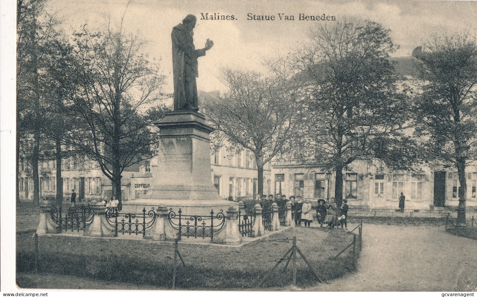 MECHELEN   STATUE VAN BENEDEN        2 SCANS - Malines