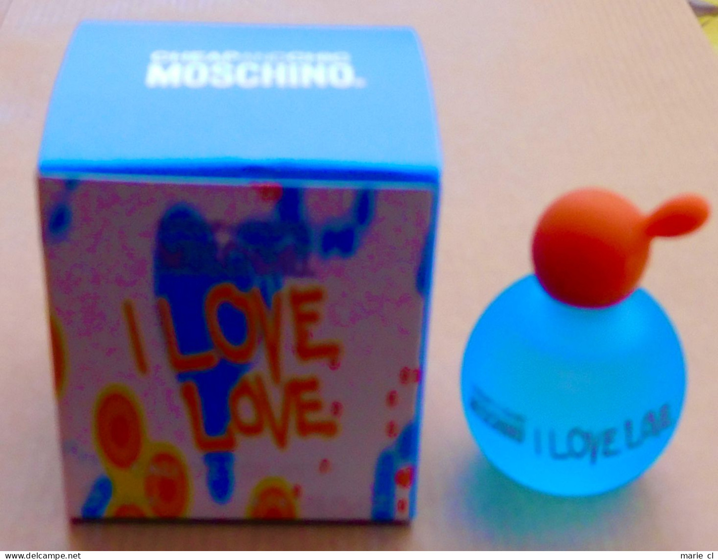 Miniature Parfum  I LOVE LOVE De Moschino - Miniaturen Damendüfte (mit Verpackung)