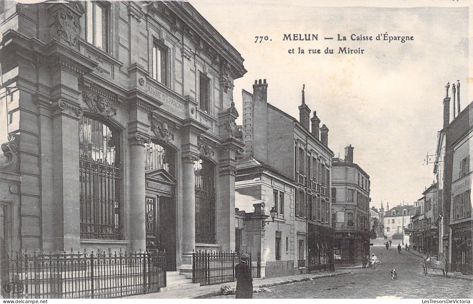 FRANCE - Melun - La Caisse D'epargne Et La Rue Du Miroir - Carte Postale Ancienne - - Melun