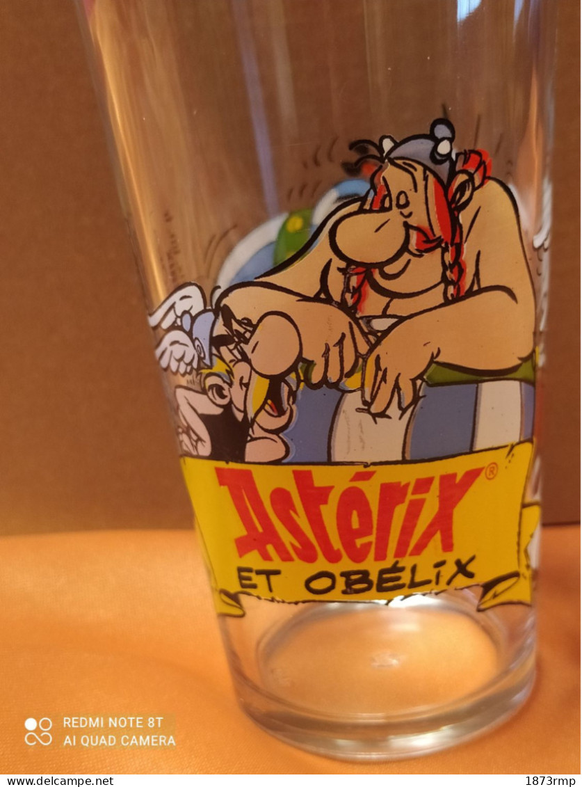 VERRE ASTERIX ET OBELIX,  ,  GOSCINI UDERZO ® AMORA®  2000 - Art De La Table