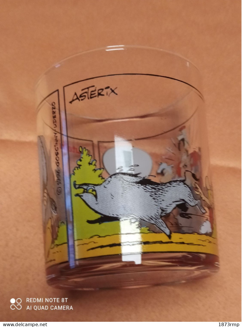 VERRE ASTERIX ET OBELIX, LA CHASSE GOSCINY UDERZO® NUTELLA® 1996 - El Arte De La Mesa