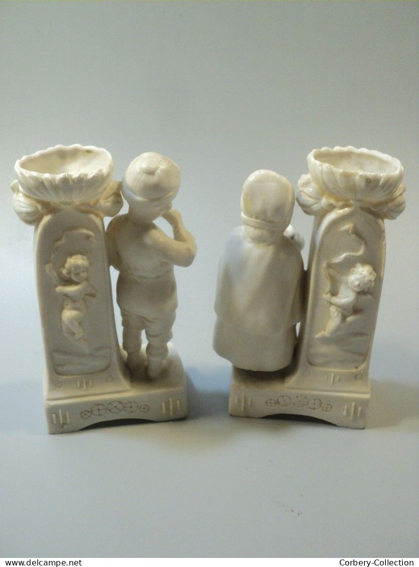 Paire De Petits Vases Porcelaine Allemande Biscuit Enfants William Goebel - Autres & Non Classés