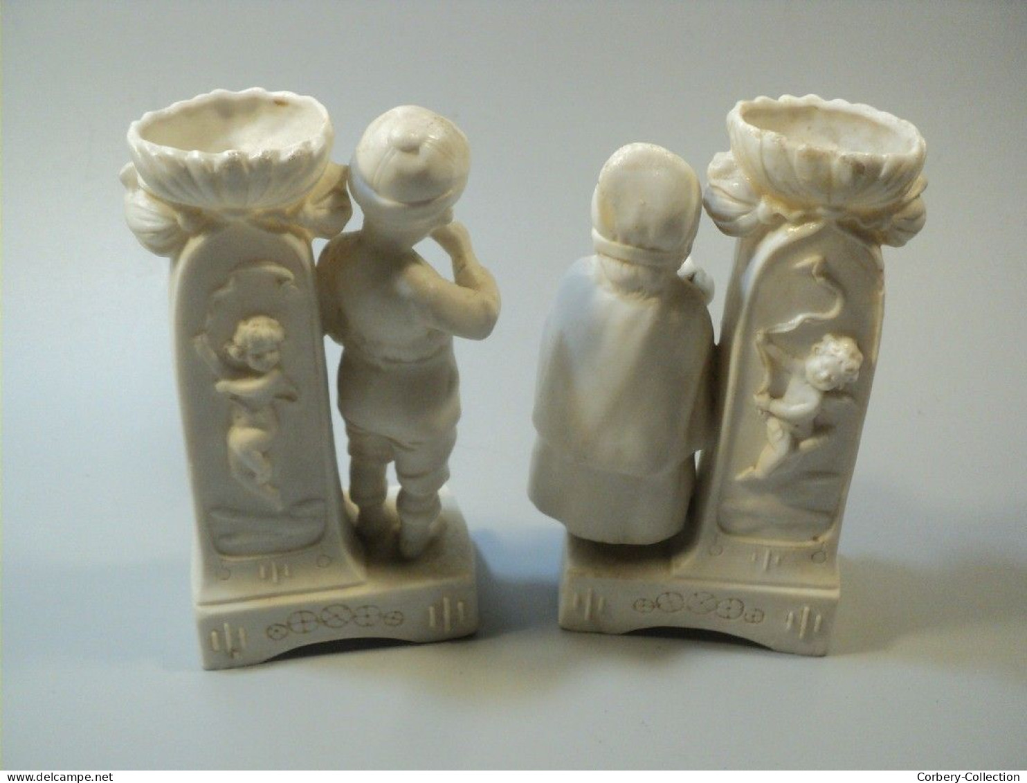 Paire de Petits Vases Porcelaine Allemande Biscuit Enfants William Goebel