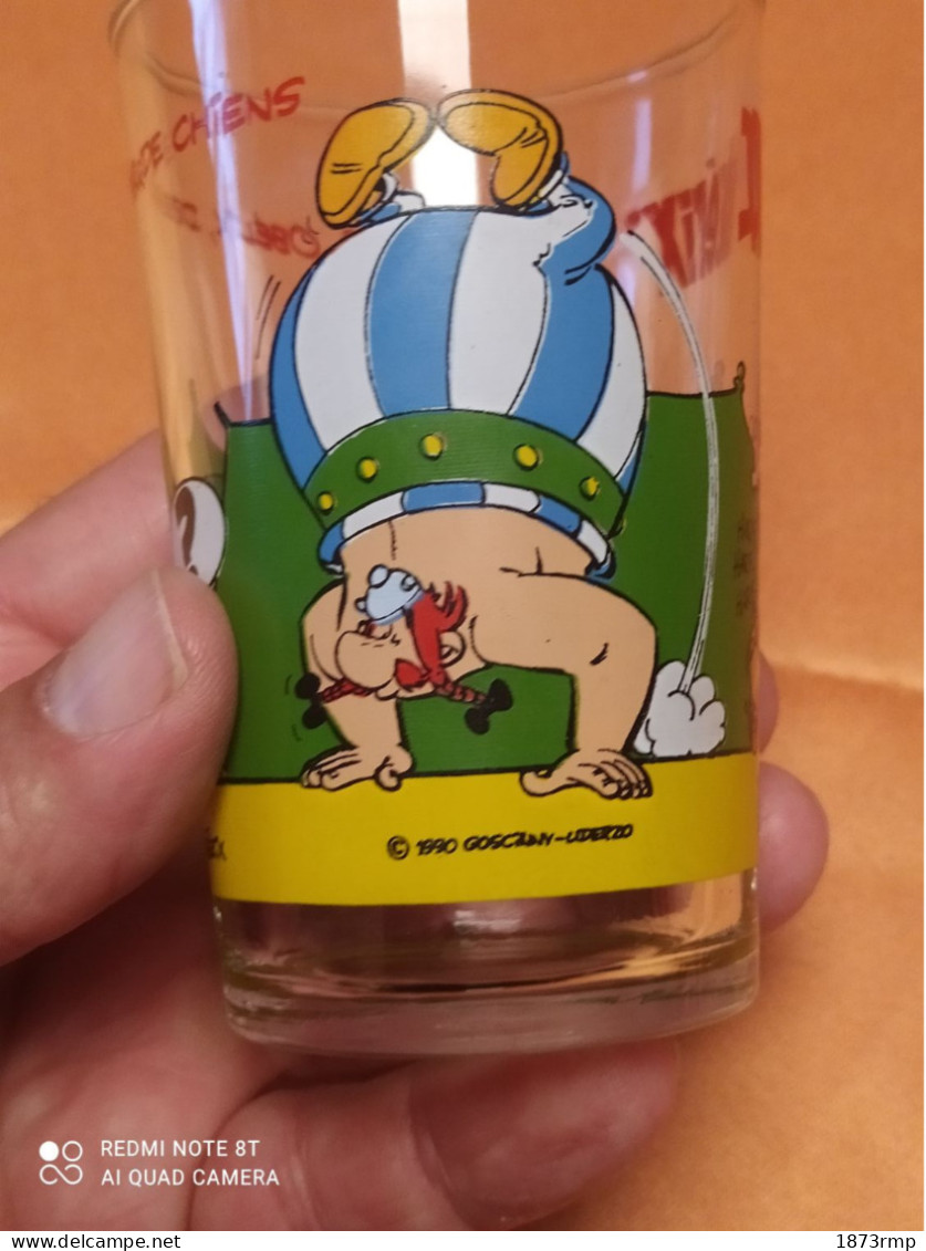 VERRE ASTERIX ET OBELIX, OBELIX DRESSEUR CHIENS , GOSCINI UDERZO ®MAILLE® 1990 - Dishes