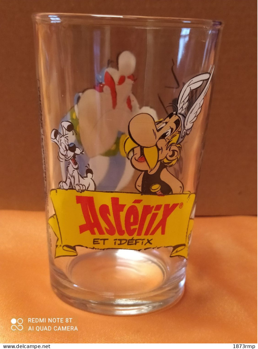 VERRE ASTERIX ET OBELIX, ASTERIX ET IDEFIX, GOSCINI UDERZO ® AMORA® 2000 - Arte Della Tavola