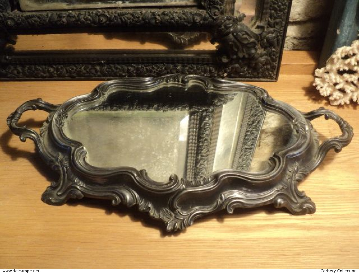 Surtout De Table Miroir En Régule Style Louis XV. - Otros & Sin Clasificación