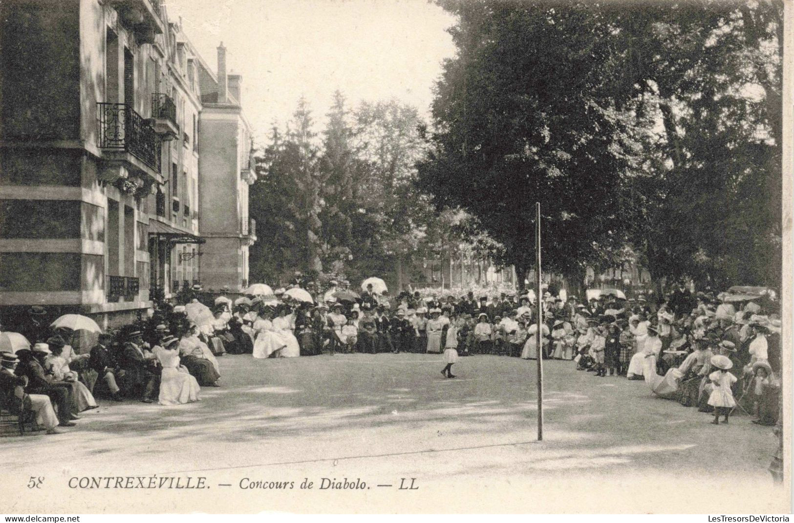 FRANCE - Contrexeville - Concours De Diabolo - Animé - Carte Postale Ancienne - Contrexeville