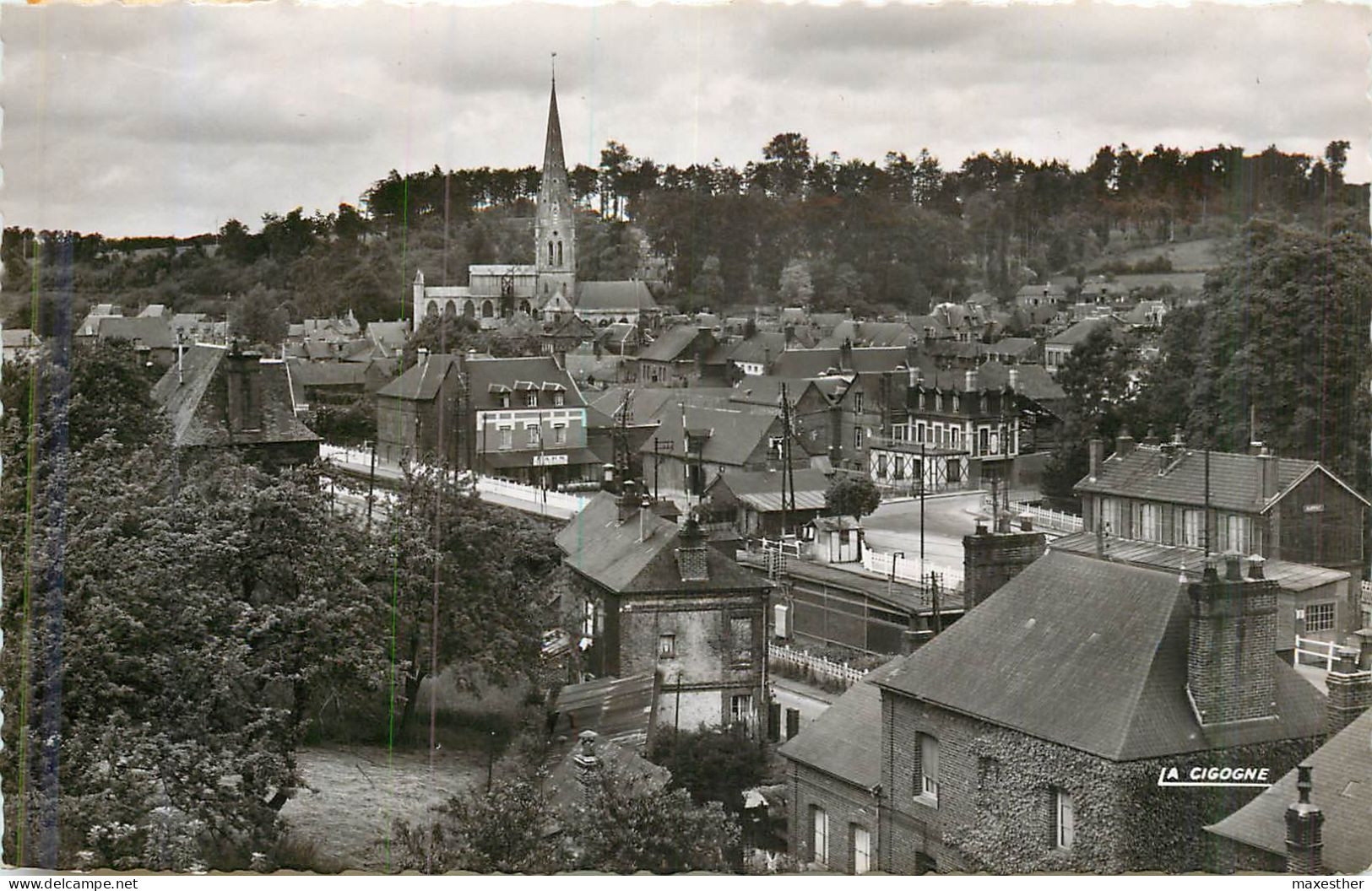 AUFFAY Vue Générale - SM - Auffay