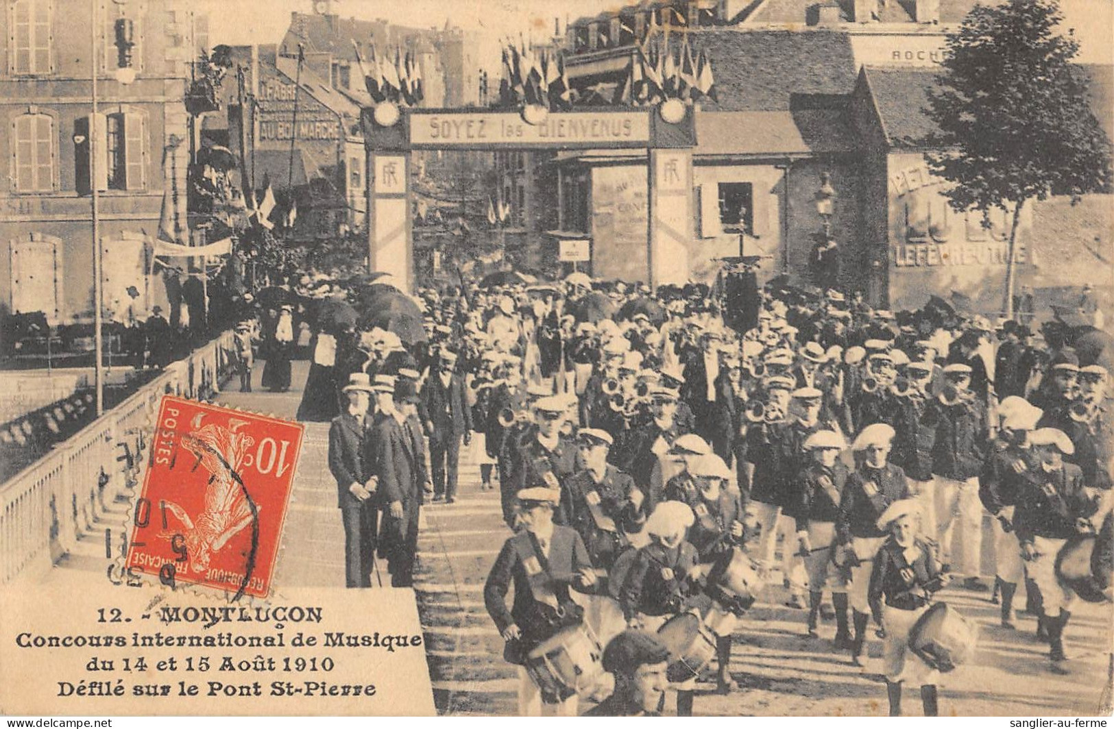 CPA 03 MONTLUCON / CONCOURS INTERNATIONAL DE MUSIQUE DU 14 ET 15 AOUT 1910 / DEFILE SUR LE PONT DE PIERRE - Autres & Non Classés