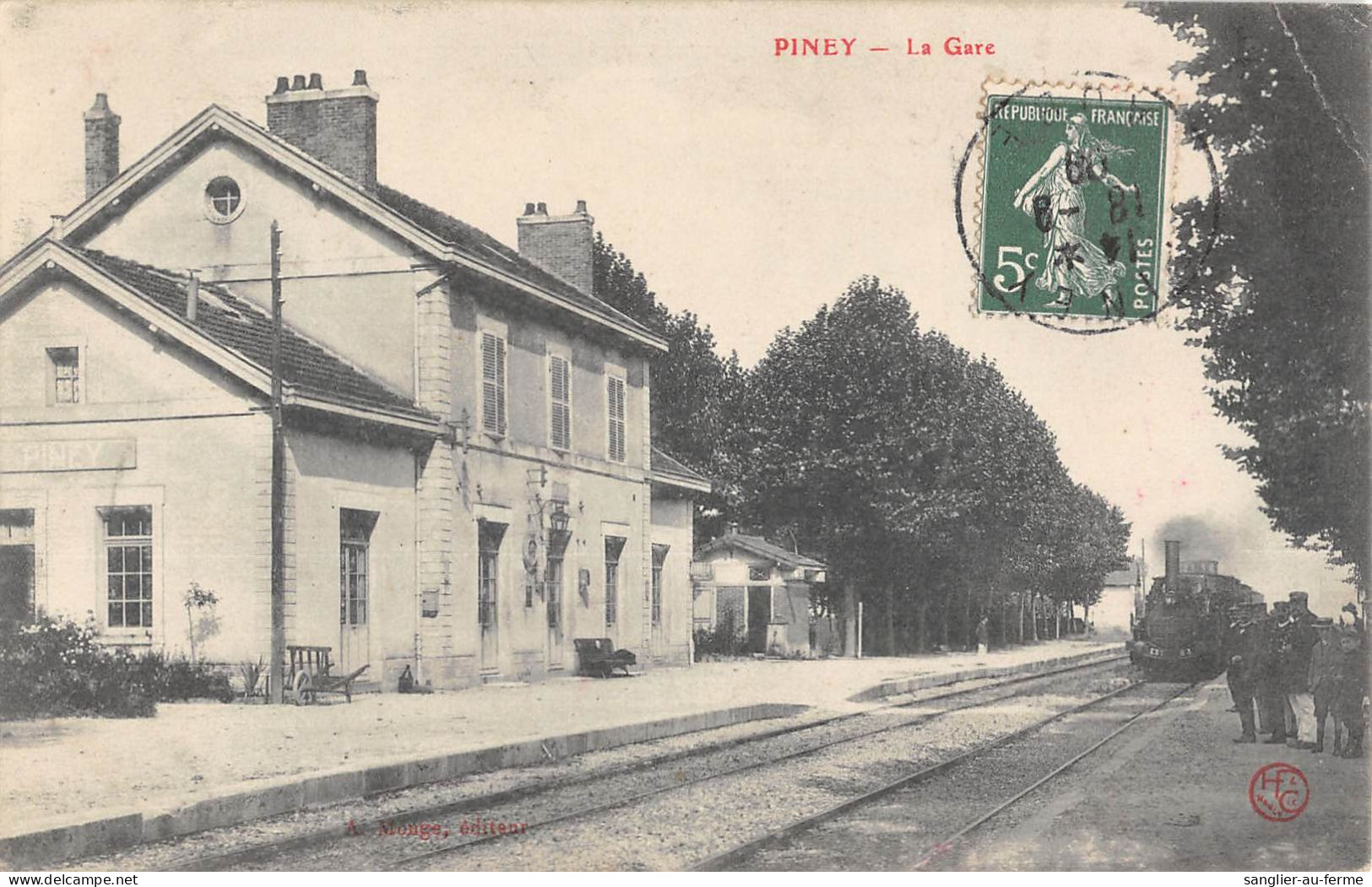 CPA 10 PINEY / LA GARE / TRAIN - Other & Unclassified