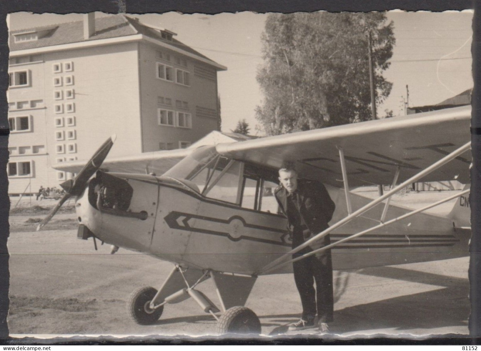 Militaria  6 Photos D' AVIATION  Dim 70x100 Venant D'un Album En AFRIQUE DU NORD De 1957 à 1959 Avec AVIONS - Aviation