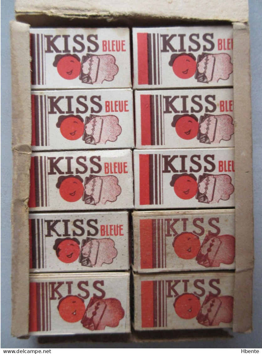 20 Boites Complètes De 5 Lames De Rasoir KISS Bleue - 20 Complet Boxes Of 5 Rasor Blades - Scheermesjes
