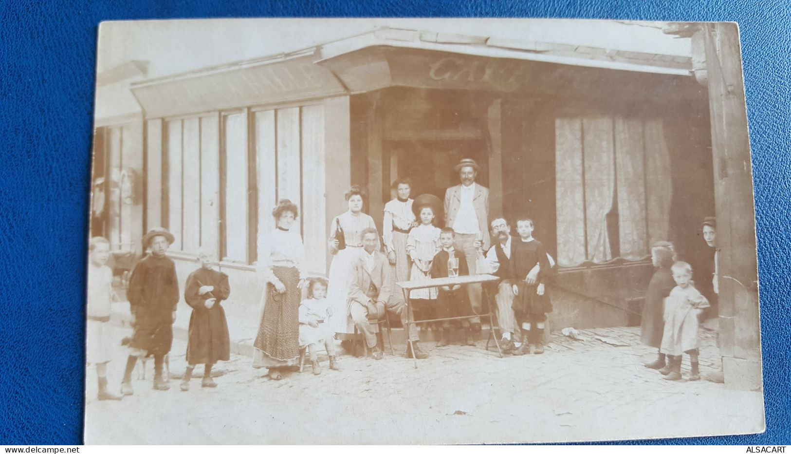 Carte Photo ,café De La Halle, Angle De Rue - Cafés