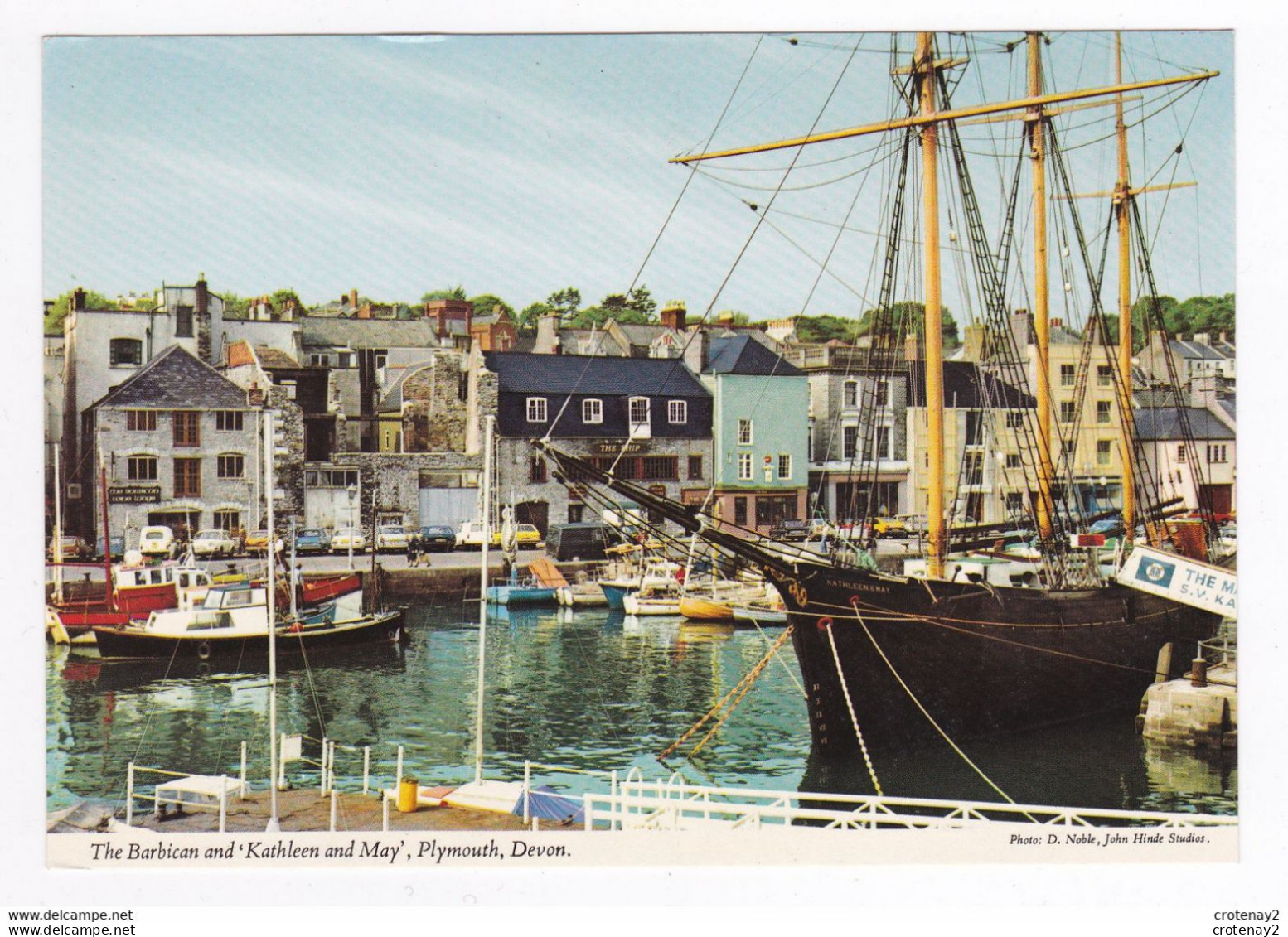 RU Angleterre The Barbican And Kathleen And May Plymouth Devon Yacht Cars Ford Anglia Renault 4L Camionnette - Plymouth
