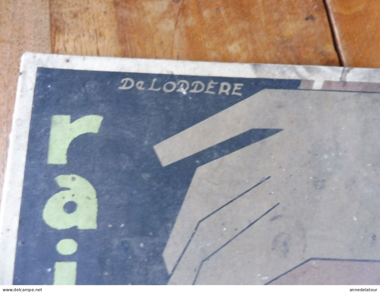 Plaque Publicitaire Original RAISIN MOILLARD Du Raisin Frais Dans Votre Verre  Dim. 37x 27cm - Illustré Par De Loddère - Plaques En Carton