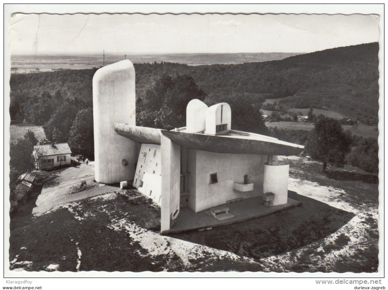 Le Corbusier Chapel Of Notre Dame Du Haut In Ronchamp Old Postcard Travelled 1966 Bb161020 - Eglises Et Cathédrales