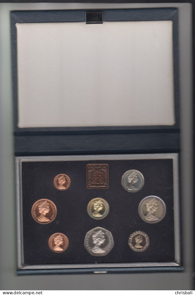 1983 Royal Mint Proof Year Set Of 8 Coin In Display Case With CoA - Mint Sets & Proof Sets