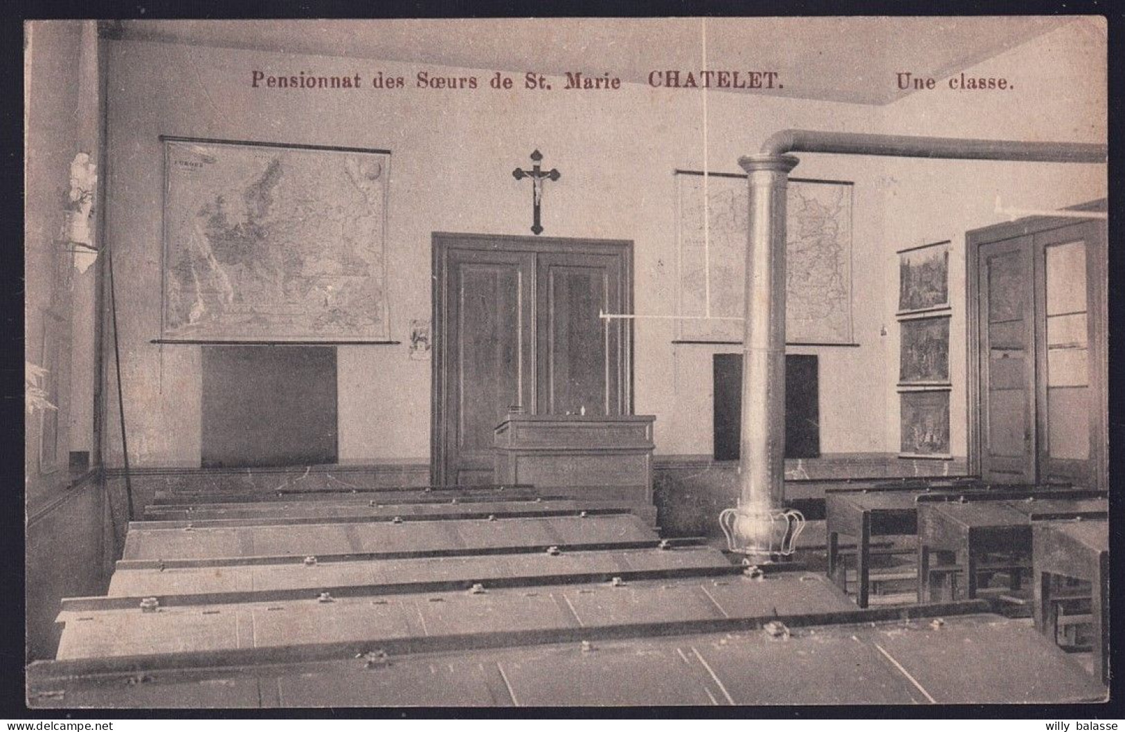 +++  CPA - CHATELET - Pensionnat Des Soeurs De Ste Marie - Une Classe // - Châtelet