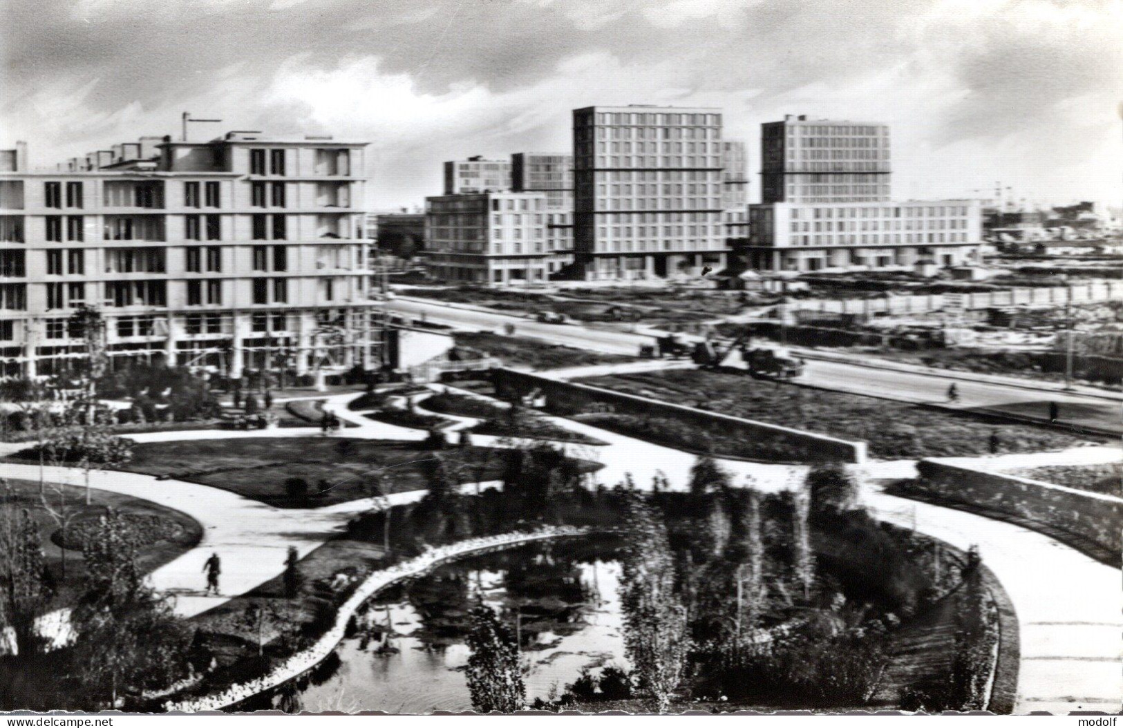 CPA - 76 - Le Havre - Le Square Saint-Roch Et Les I.S.A.I. - Saint-Roch (Plein)