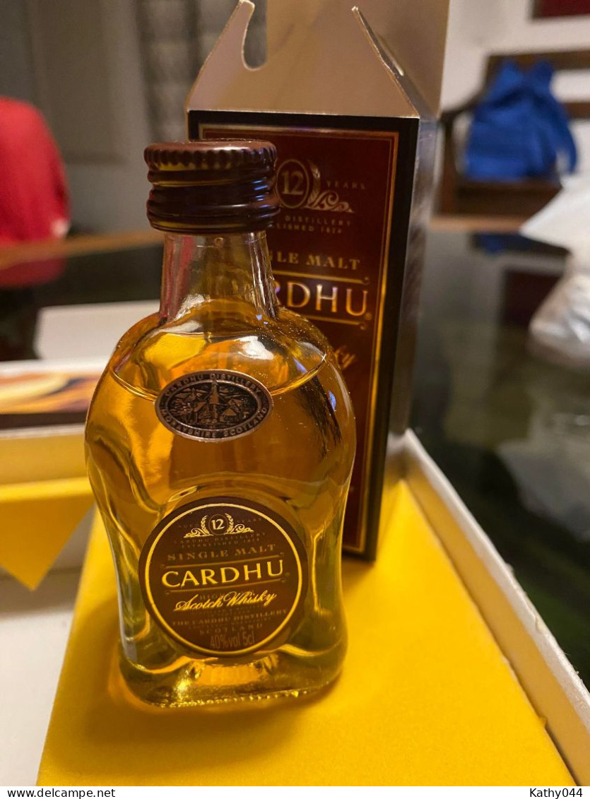 Mignonette De Scotch Whisky Cardhu De 1996 Dans Son Coffret D'envoi D'origine - Miniaturflaschen