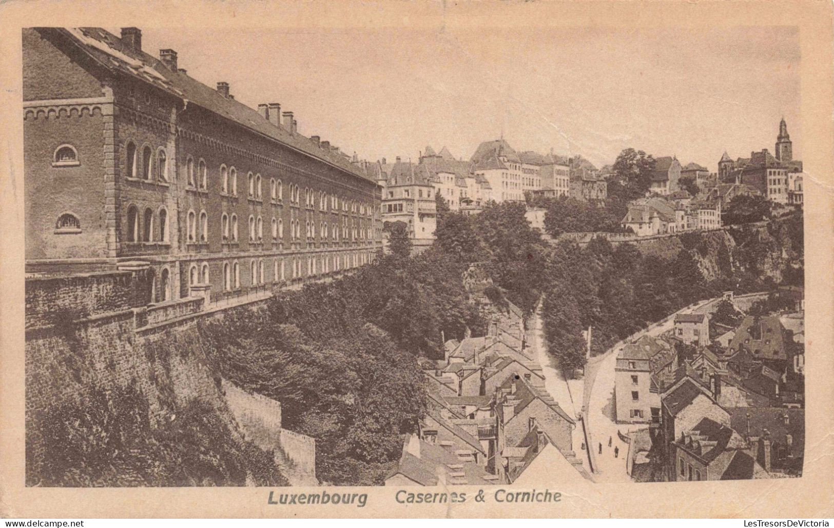 LUXEMBOURG - Casernes Et Corniche - Carte Postale Ancienne - Otros & Sin Clasificación