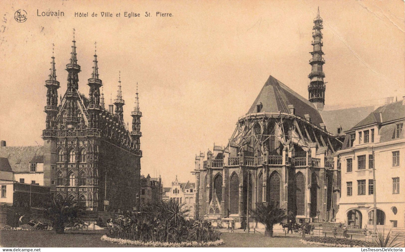 BELGIQUE - Louvain - Hôtel De Ville Et Eglise St Pierre - Carte Postale Ancienne - Leuven