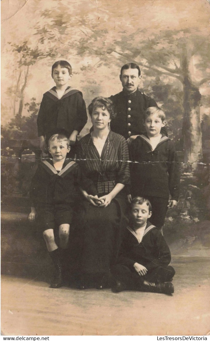 PHOTOGRAPHIE - Portrait - Famille - Carte Postale Ancienne - Photographie