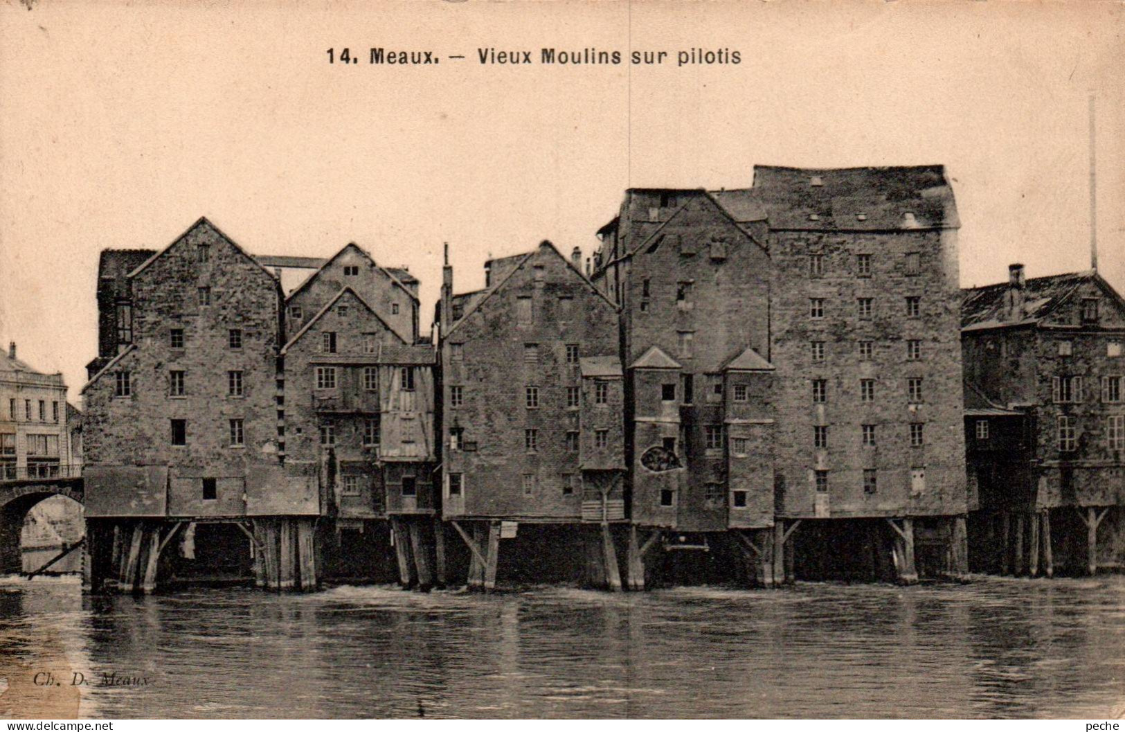 N°112182 -cpa Meaux -vieux Moulins Sur Pilotis- - Moulins à Eau