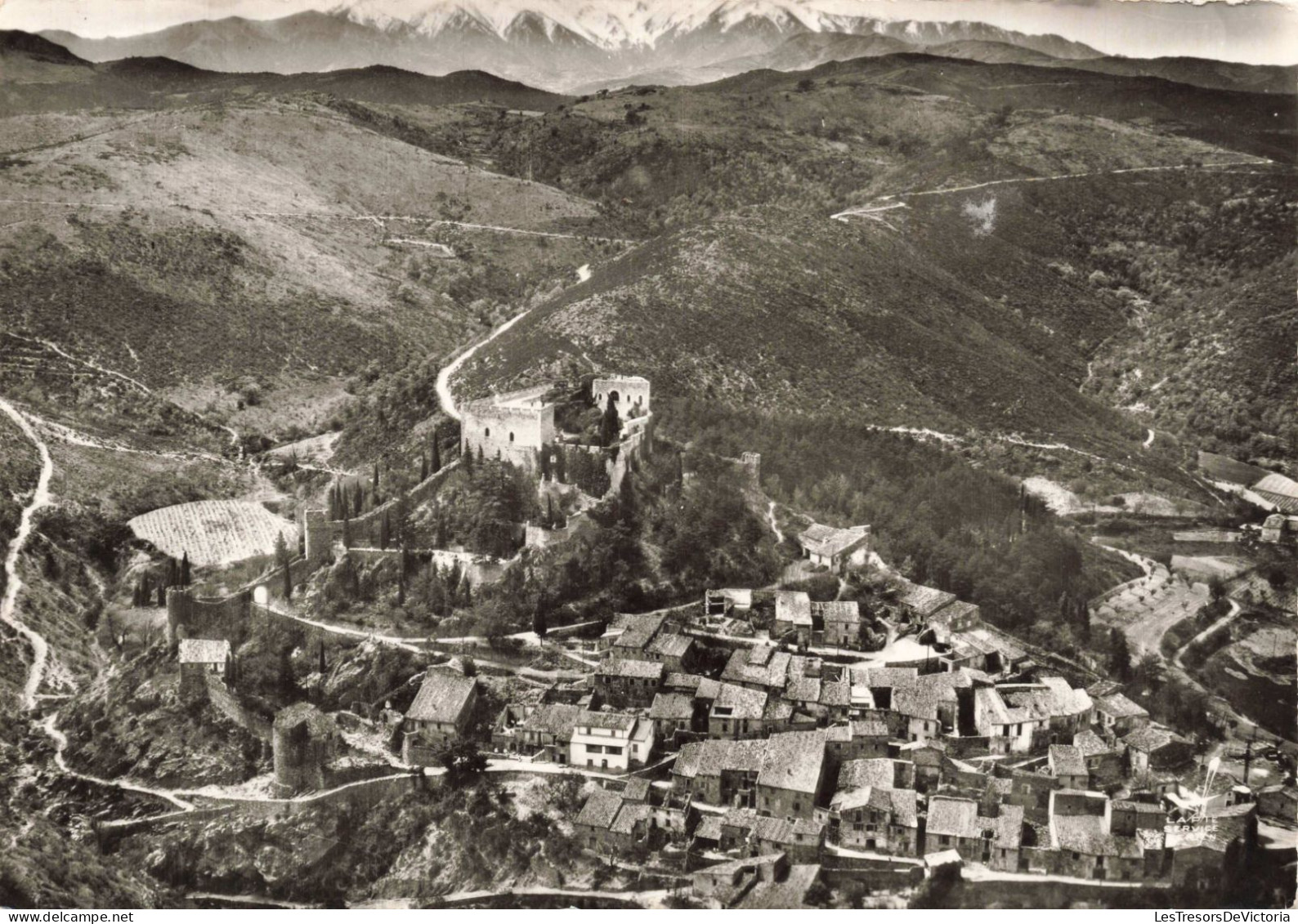 FRANCE - Castellnou - Le Village - Au Fond Le Canigou - Carte Postale Ancienne - Other & Unclassified