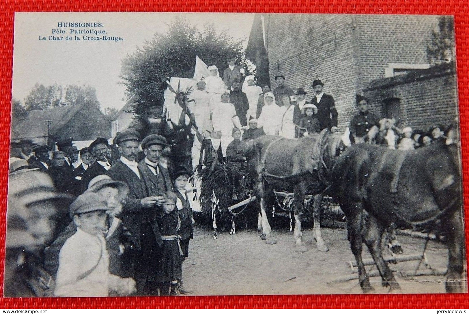 HUISSIGNIES  -  Fête Patriotique Du 12 Septembre 1920 - Le Char De La Croix Rouge - Chièvres