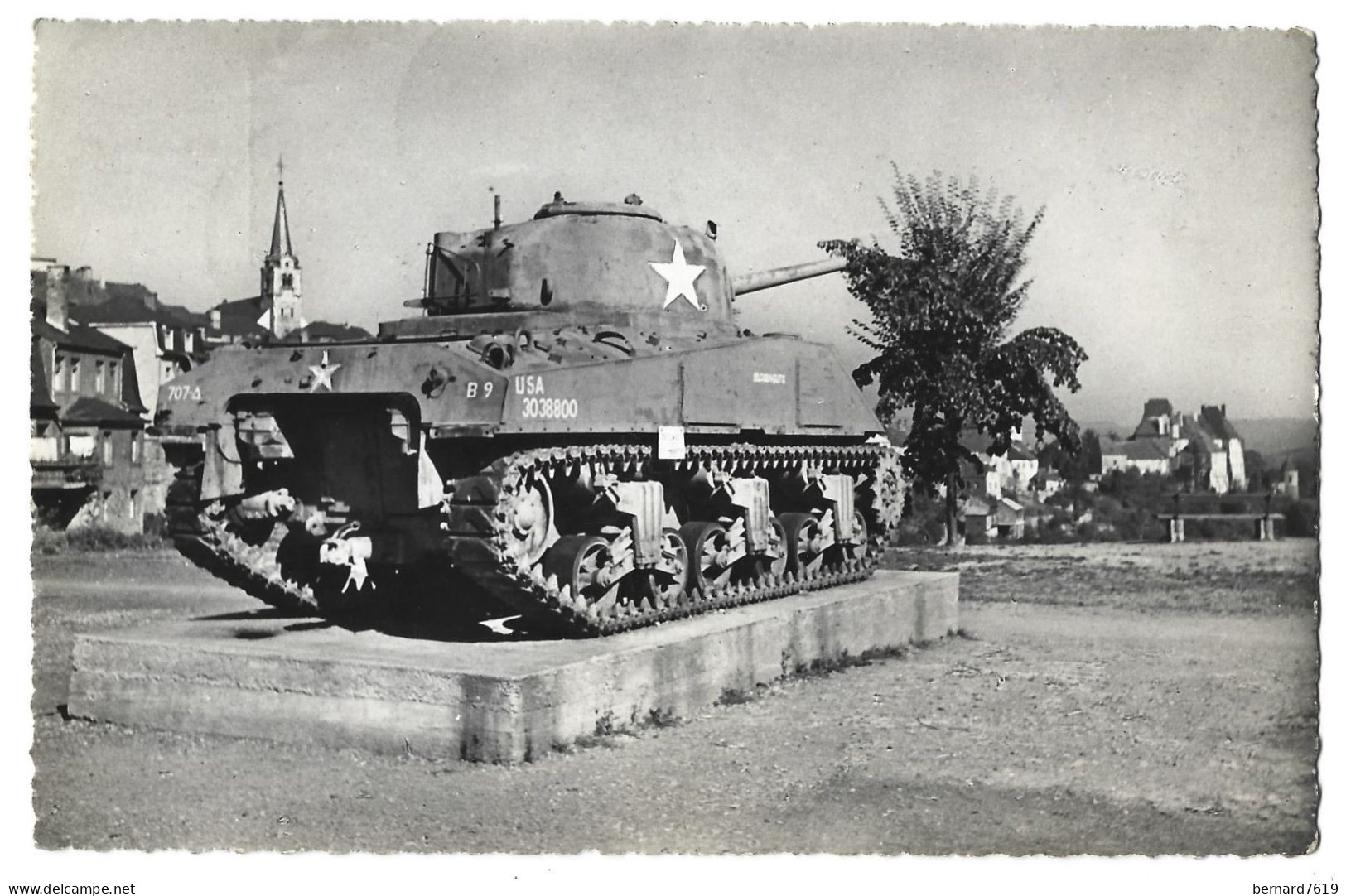 Luxembourg - Wiltz -   Souvenir De La Liberation -  Tank Americain - Wiltz