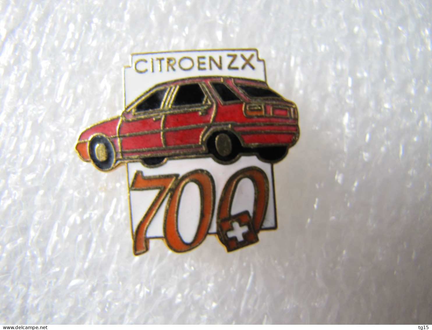 PIN'S      CITROEN  ZX  SUISSE  Email Grand Feu - Citroën