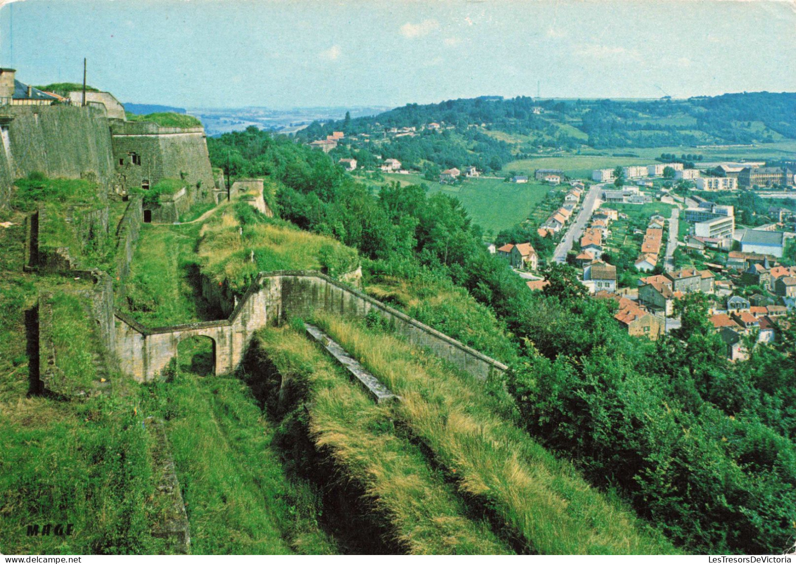 FRANCE - Montmedy - Les Remparts - Colorisé - Carte Postale - Montmedy