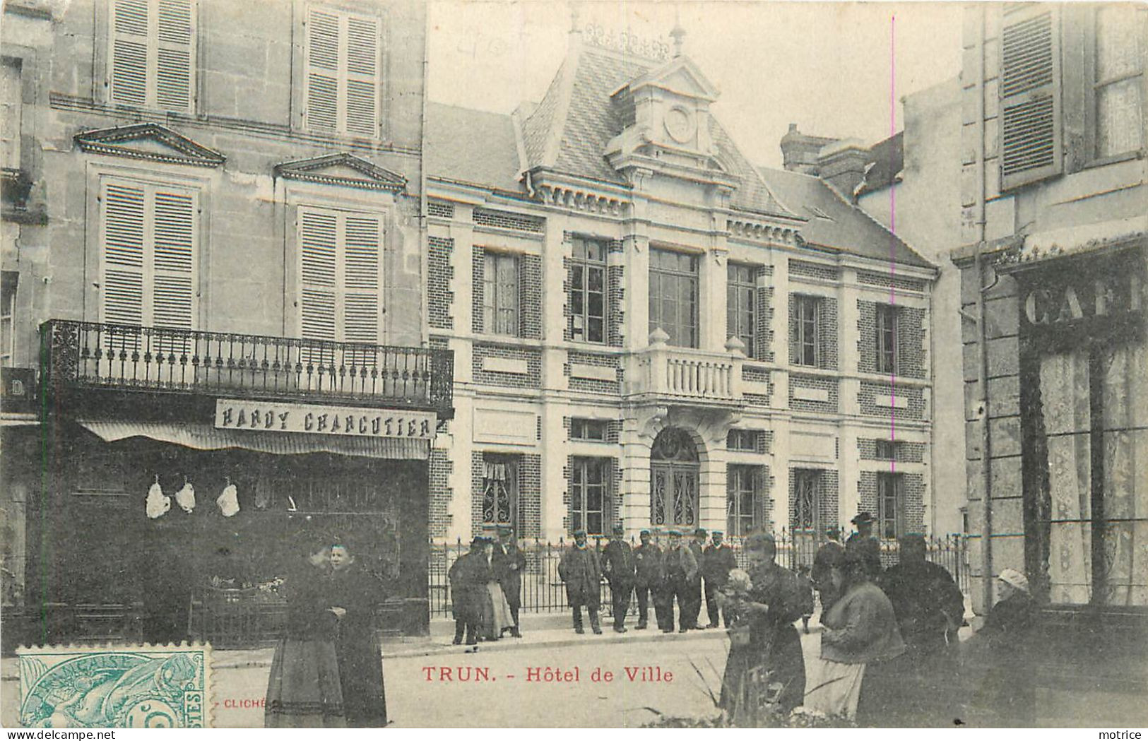 TRUN - Hôtel De Ville,Hardy Charcutier.(lot De Deux Cartes) - Trun