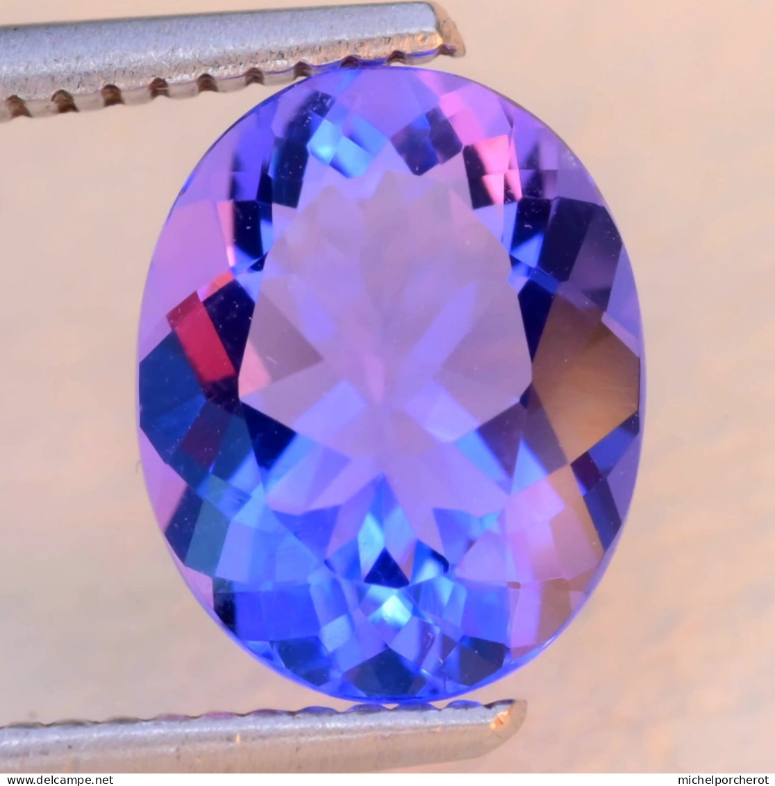 Superbe Fluorite Change De Couleur. Dimensions - Autres & Non Classés