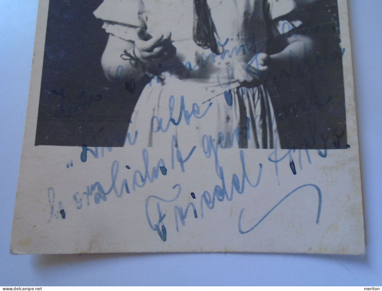 D198496   Old Photo   With Autograph -  Friedel Arbo  Actress   Ca 1940 - Acteurs & Toneelspelers