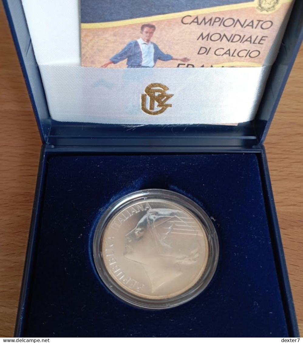 1998 Campionato Mondiale Di Calcio Francia 10.000 Lire UNC 10000 - 0,59 Oz Of Pure Silver - 500 Lire