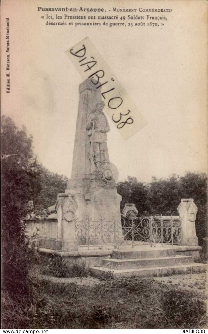 PASSAVANT-EN-ARGONNE   ( MARNE )  MONUMENT COMMEMORATIF " ICI , LES LES PRUSSIENS ONT MASSACRE 49 SOLDATS FRANCAIS, - Monuments Aux Morts