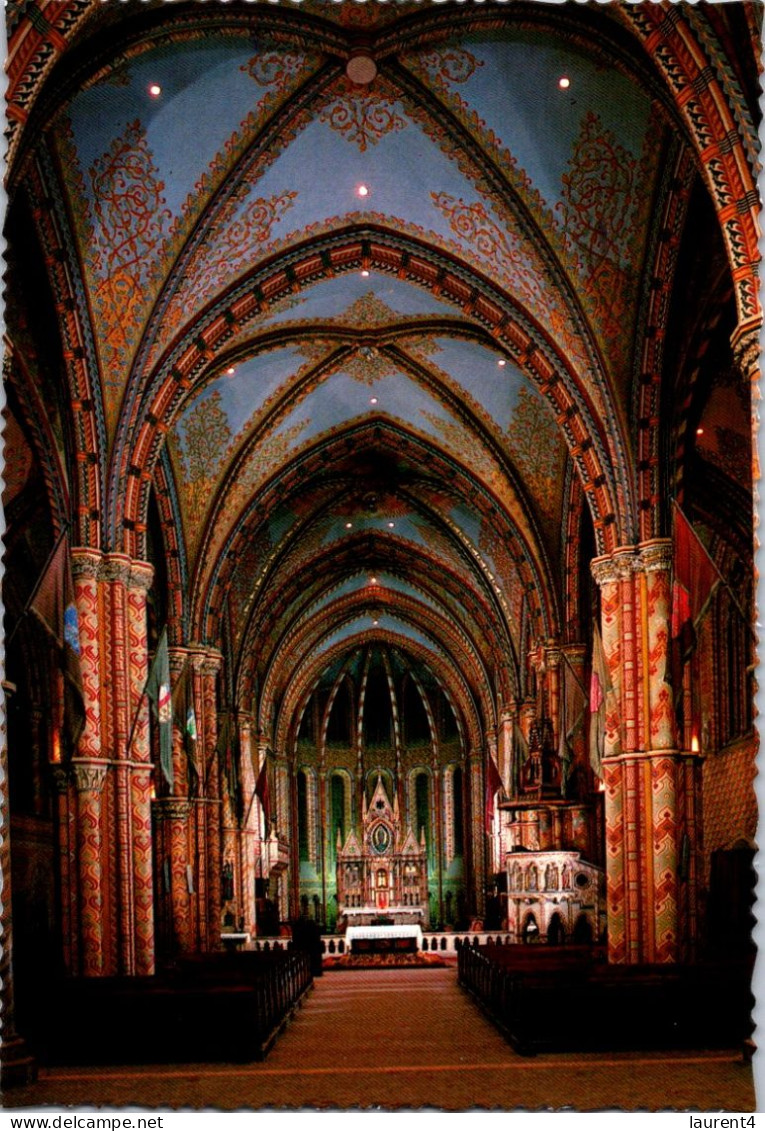 5-10-2023 (3 U 23) Hungary - Budapest Matthias Church (inside) - Eglises Et Cathédrales