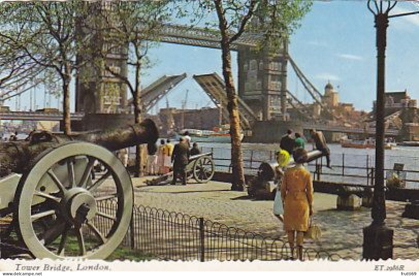 AK 168820 ENGLAND - London - Tower Bridge - River Thames