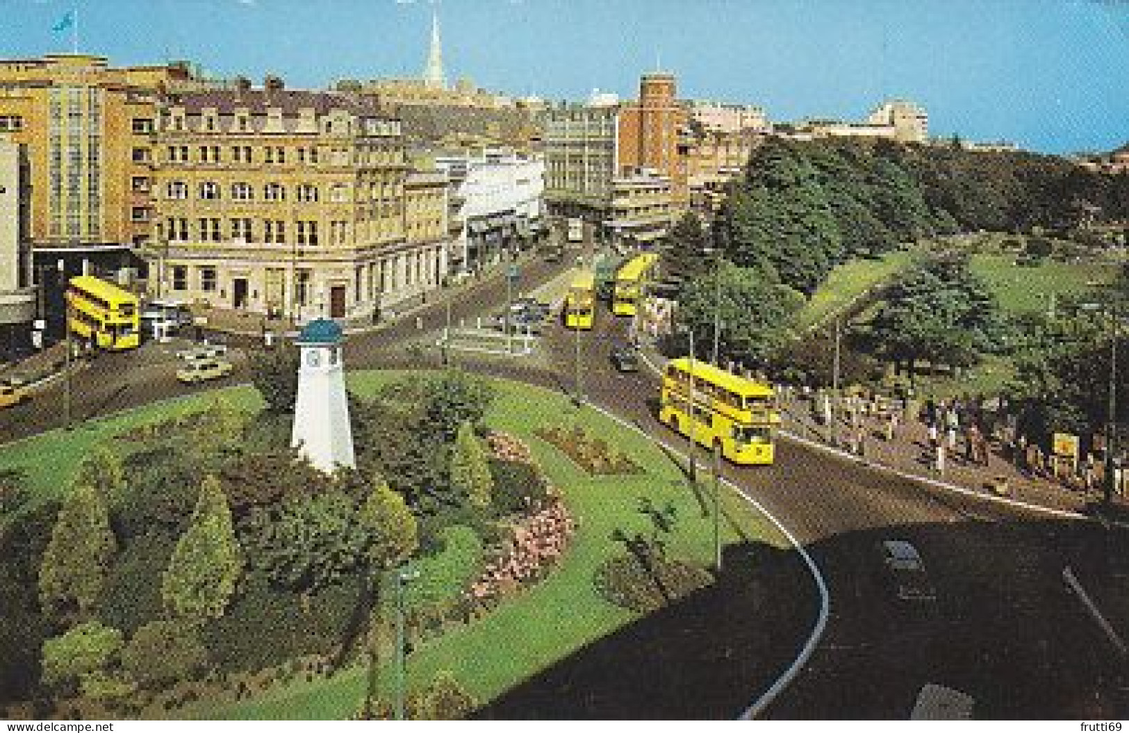 AK 168866 ENGLAND - Bournemouth - The Square And Central Gardnes - Bournemouth (depuis 1972)