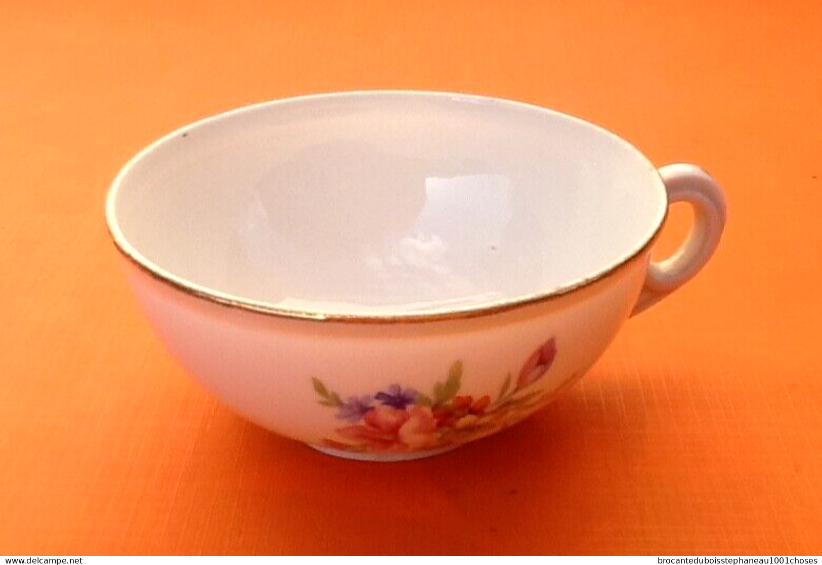 Tasse / Soucoupe à Déjeuner  Porcelaine à Décor Floral  Contenance : 500ml - Autres & Non Classés